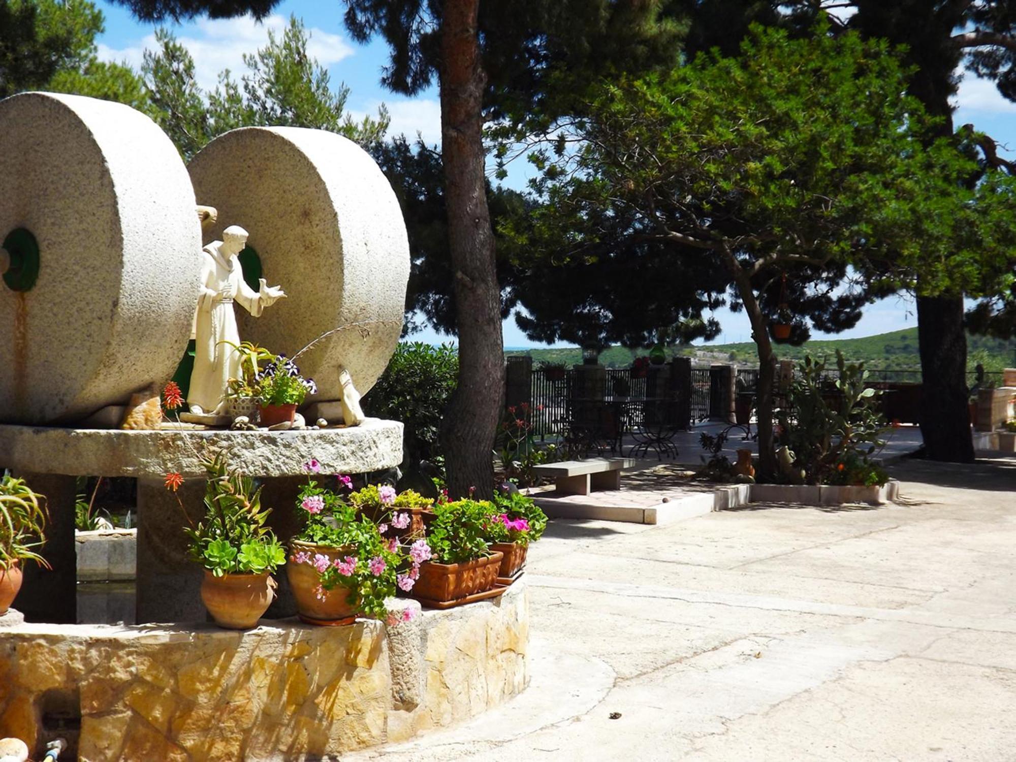 Residenza Collina Dei Pini Aparthotel Vieste Exterior foto